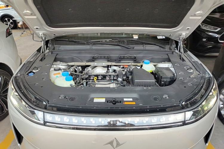 Used Dongfeng eπ eπ008 2026 Model Six-Seat Range-Extended Family Delight Edition Engine Bay