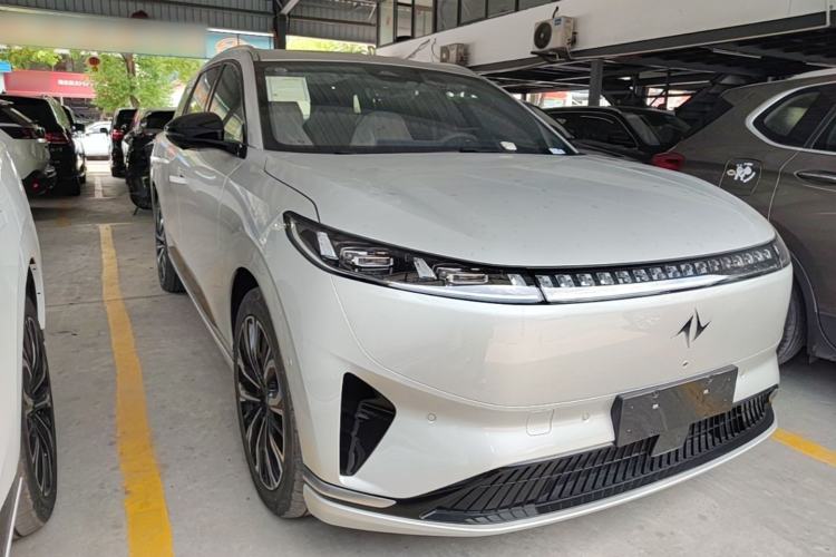 Used Dongfeng eπ eπ008 2026 Model Six-Seat Range-Extended Family Delight Edition Front Right 45 Deg