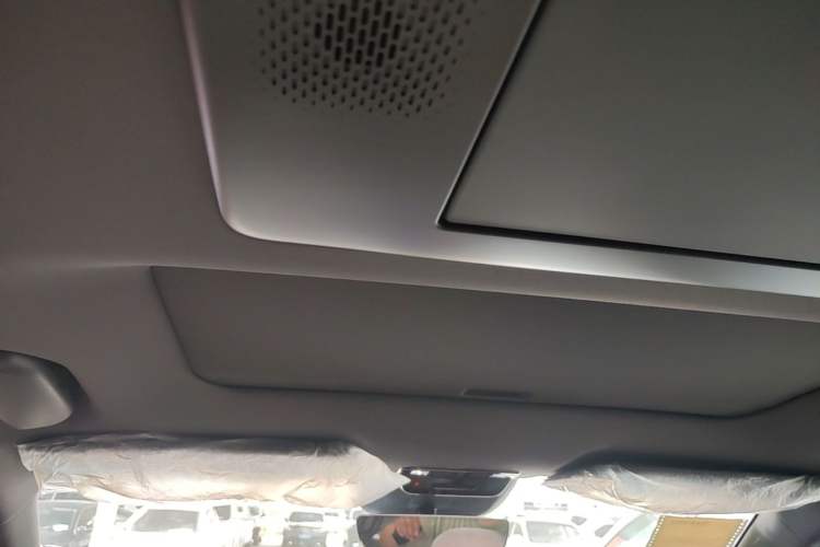 Used Dongfeng eπ eπ008 2026 Model Six-Seat Range-Extended Family Delight Edition Headliner