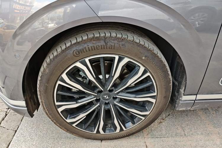 Used Dongfeng eπ eπ008 2026 Model Six-Seat Pure-Electric Family Edition Left Front Wheel Hub