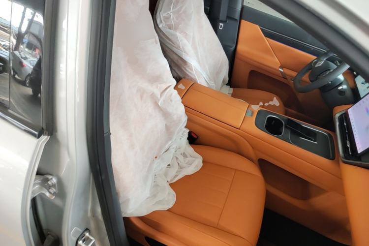 Used Dongfeng eπ eπ008 2026 Model Six-Seat Range-Extended Family Delight Edition Right Front Seat