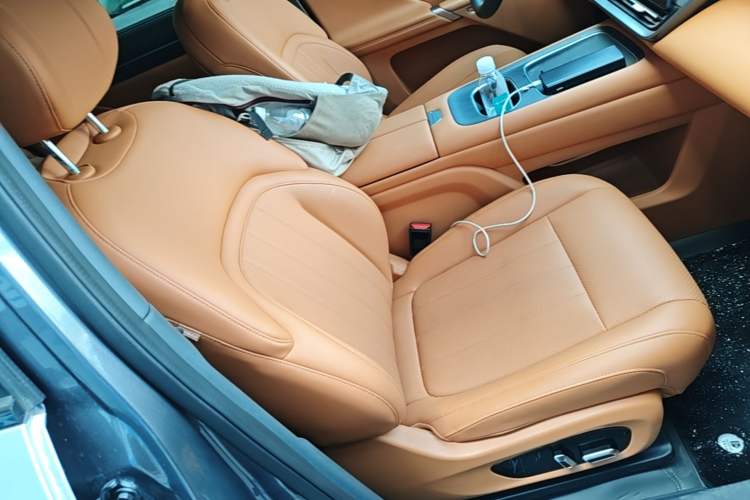 Used Dongfeng eπ eπ008 2026 Model Six-Seat Pure-Electric Family Edition Right Front Seat