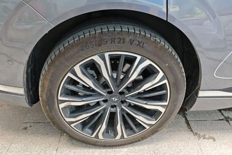 Used Dongfeng eπ eπ008 2026 Model Six-Seat Pure-Electric Family Edition Right Rear Wheel Hub