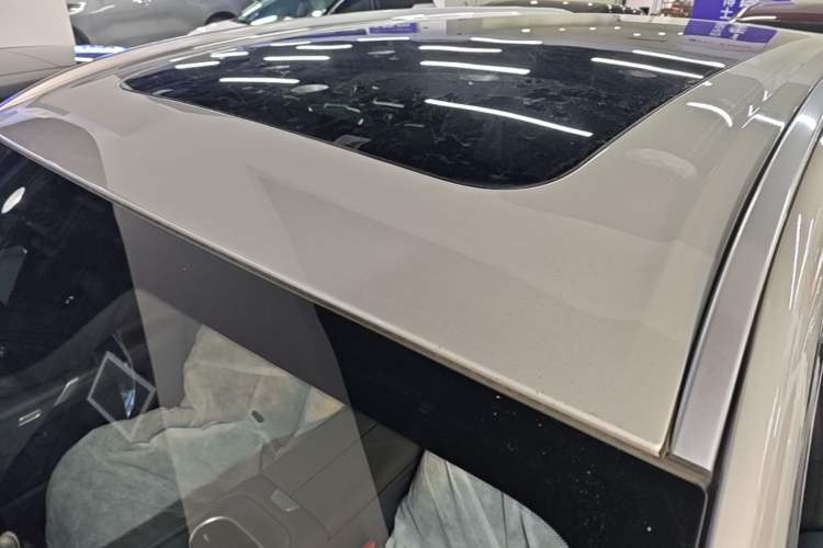 Used Dongfeng eπ eπ008 2026 Model Five-Seat Pure-Electric Ultra-Wide Edition Roof