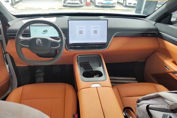 Used Dongfeng eπ eπ008 2026 Model Six-Seat Range-Extended Family Delight Edition Center Console