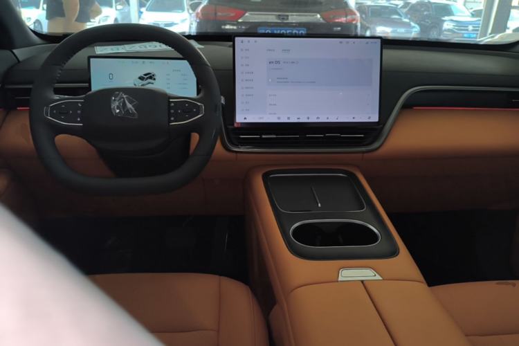 Used Dongfeng eπ eπ008 2026 Model Six-Seat Range-Extended Family Delight Edition Center Console