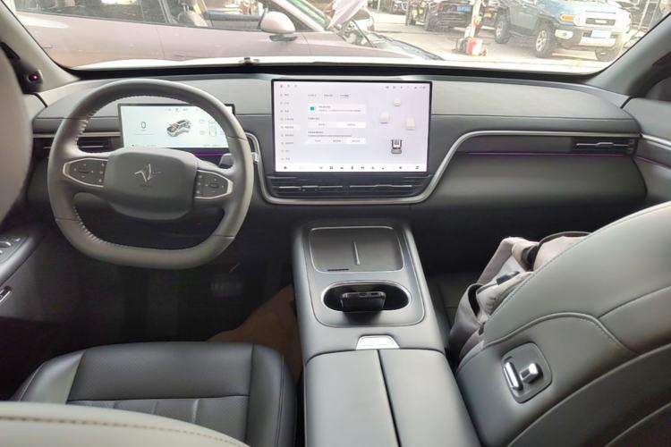 Used Dongfeng eπ eπ008 2026 Model Six-Seat Pure-Electric Family Edition Center Console