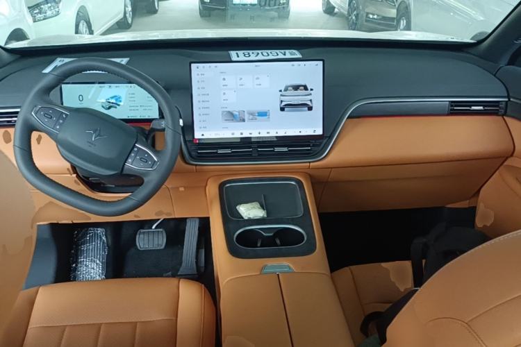 Used Dongfeng eπ eπ008 2026 Model Six-Seat Range-Extended Family Edition Center Console