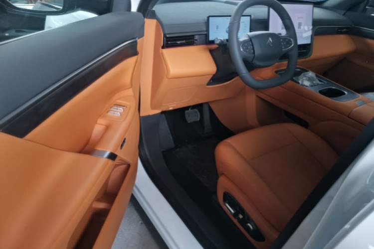 Used Dongfeng eπ eπ008 2026 Model Six-Seat Range-Extended Family Delight Edition Driver Seat