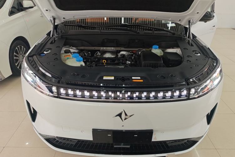 Used Dongfeng eπ eπ008 2026 Model Six-Seat Range-Extended Family Delight Edition Engine Bay