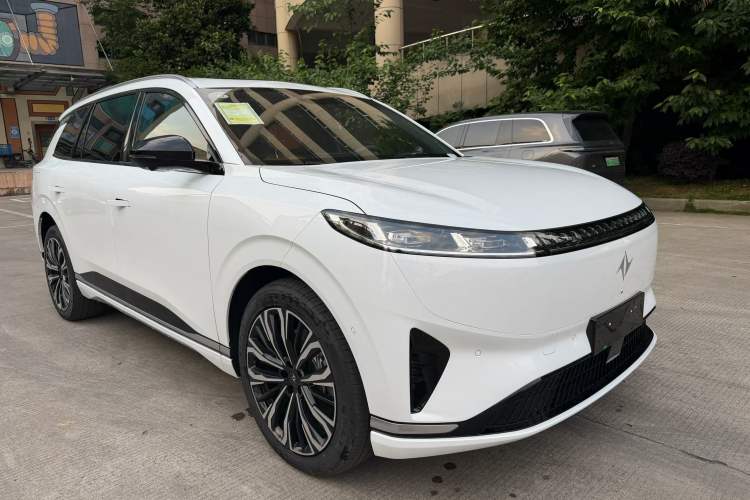 Used Dongfeng eπ eπ008 2026 Model Six-Seat Range-Extended Family Delight Edition Exterior 3