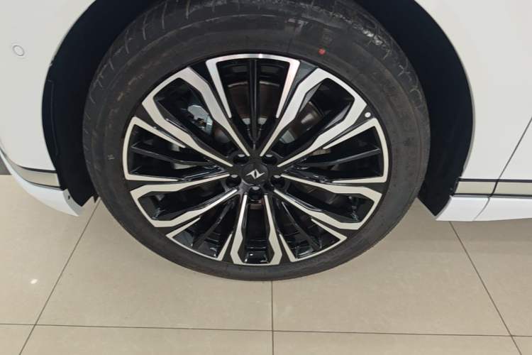 Used Dongfeng eπ eπ008 2026 Model Six-Seat Range-Extended Family Delight Edition Exterior 4