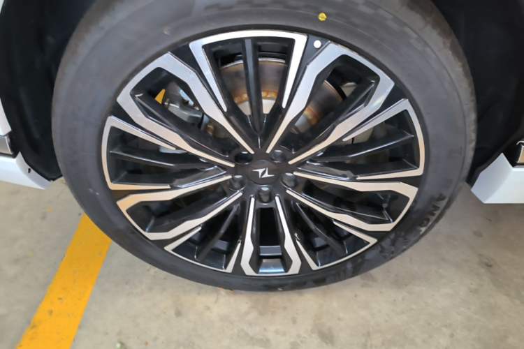 Used Dongfeng eπ eπ008 2026 Model Six-Seat Range-Extended Family Delight Edition Exterior 5