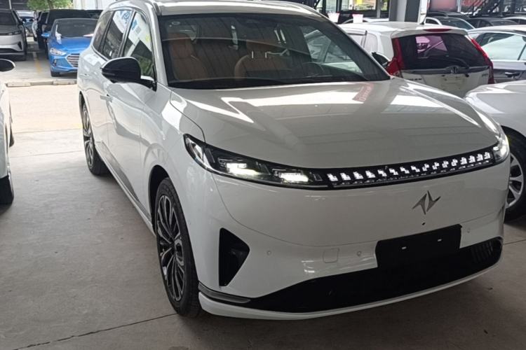 Used Dongfeng eπ eπ008 2026 Model Six-Seat Range-Extended Family Edition Front Right 45 Deg