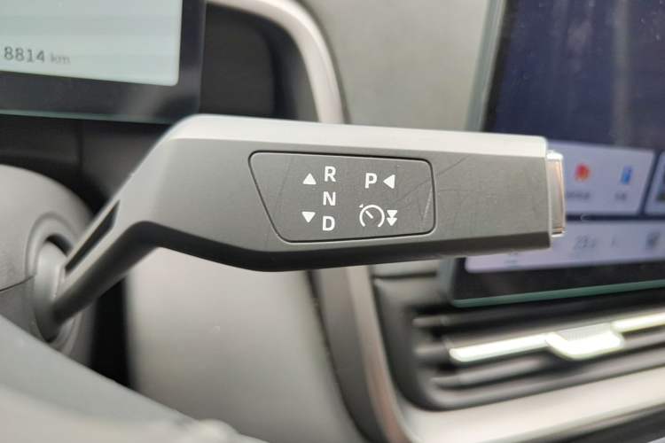 Used Dongfeng eπ eπ008 2026 Model Six-Seat Pure-Electric Family Edition Gear Lever