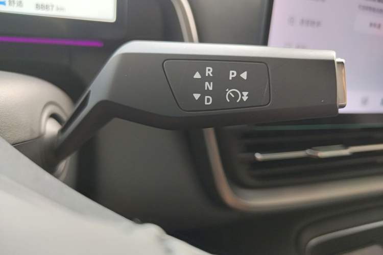 Used Dongfeng eπ eπ008 2026 Model Six-Seat Pure-Electric Family Edition Gear Lever
