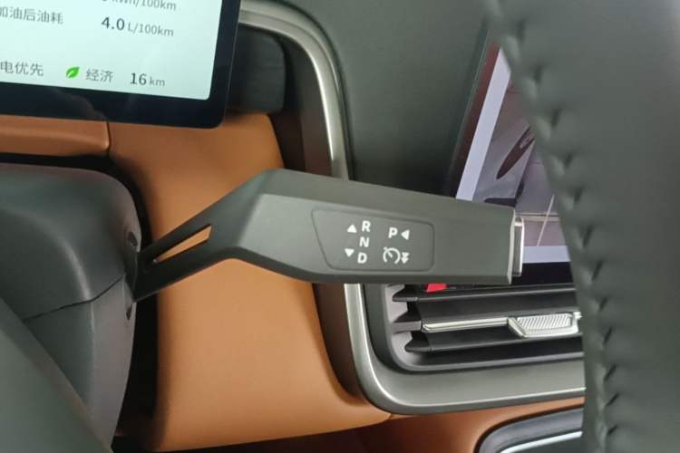 Used Dongfeng eπ eπ008 2026 Model Six-Seat Range-Extended Family Edition Gear Lever