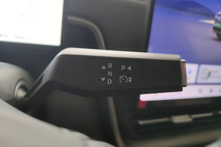 Used Dongfeng eπ eπ008 2026 Model Six-Seat Pure-Electric Family Edition Gear Lever
