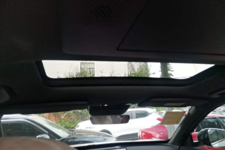 Used Dongfeng eπ eπ008 2026 Model Six-Seat Range-Extended Family Delight Edition Headliner