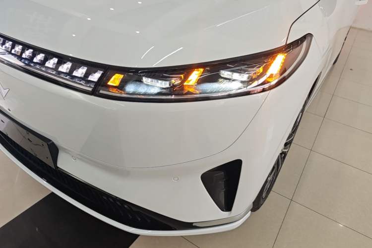 Used Dongfeng eπ eπ008 2026 Model Six-Seat Range-Extended Family Delight Edition Left Front Headlight