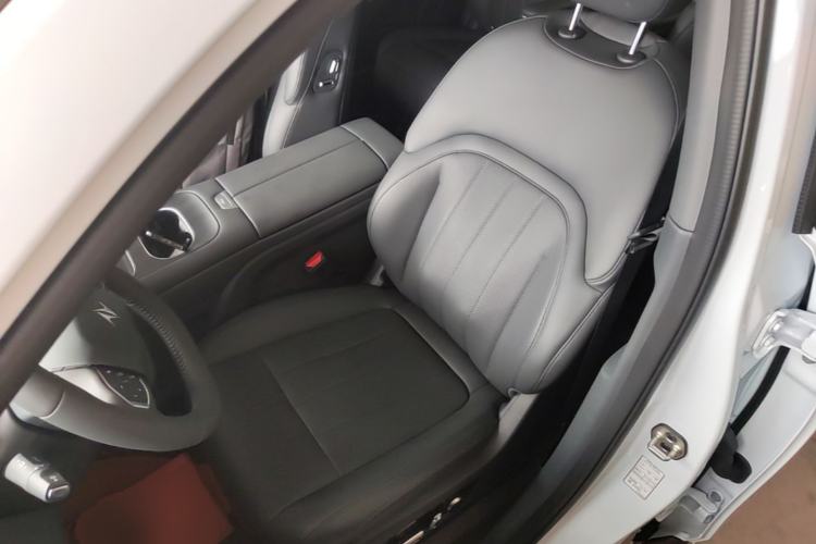 Used Dongfeng eπ eπ008 2026 Model Six-Seat Pure-Electric Family Edition Left Front Seat