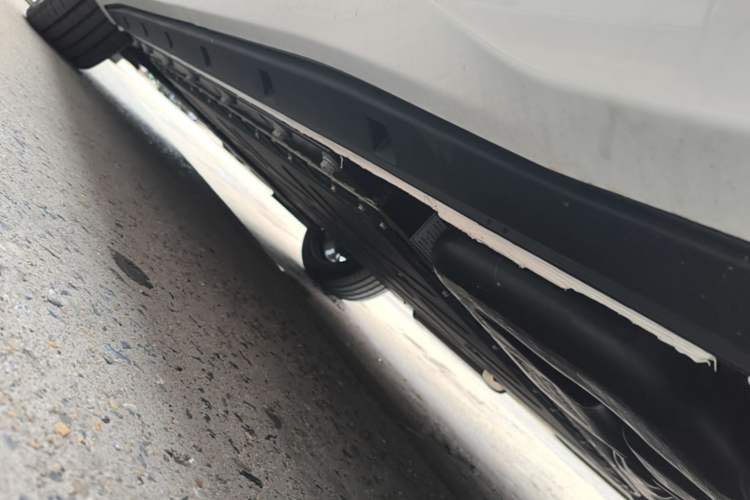 Used Dongfeng eπ eπ008 2026 Model Six-Seat Range-Extended Family Delight Edition Left Side Sill