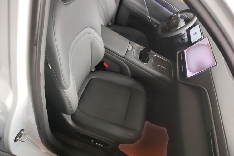 Used Dongfeng eπ eπ008 2026 Model Six-Seat Pure-Electric Family Edition Right Front Seat