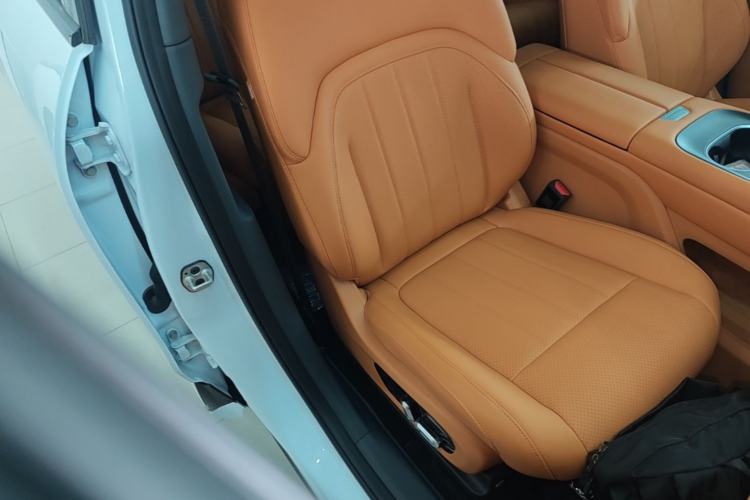 Used Dongfeng eπ eπ008 2026 Model Six-Seat Range-Extended Family Delight Edition Right Front Seat