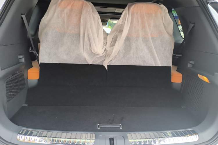 Used Dongfeng eπ eπ008 2026 Model Six-Seat Range-Extended Family Delight Edition Trunk