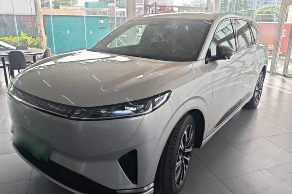 Dongfeng eπ eπ008 2026