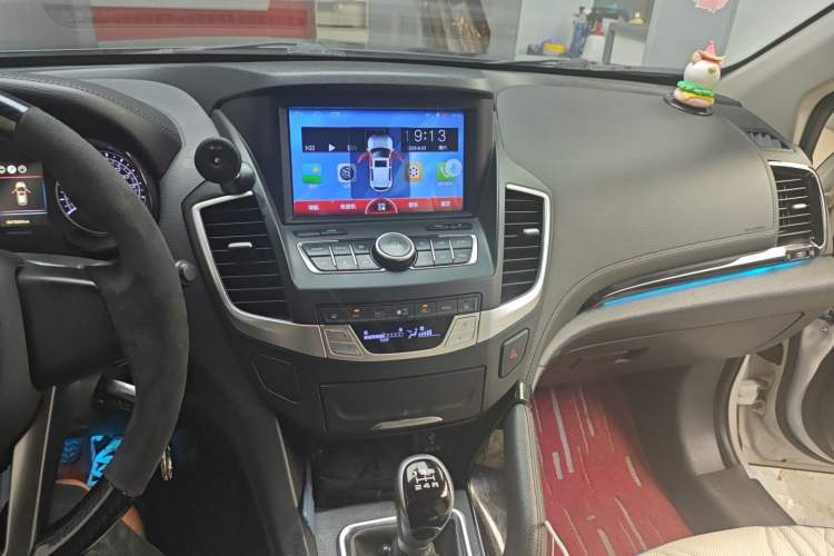 Used Dongfeng Fengdu MX5 2016 1.4T Manual Fashion Edition Audio And AC Panel