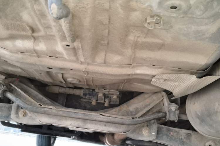 Used Dongfeng Fengdu MX5 2016 2.0L Automatic Flagship Edition Chassis Rear