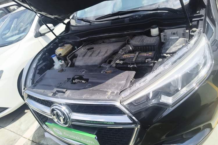 Used Dongfeng Fengdu MX5 2016 2.0L Automatic Flagship Edition Engine Bay