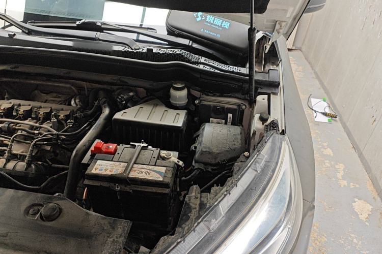 Used Dongfeng Fengdu MX5 2016 1.4T Manual Fashion Edition Engine Bay Left