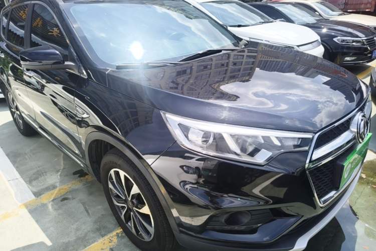 Used Dongfeng Fengdu MX5 2016 2.0L Automatic Flagship Edition Front Right 45 Deg