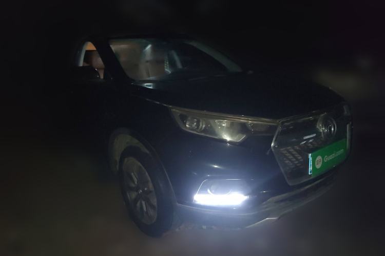 Used Dongfeng Fengdu MX5 2016 1.4T Manual Luxury Edition Front Right 45 Deg