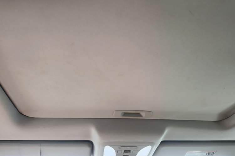 Used Dongfeng Fengdu MX5 2016 2.0L Automatic Flagship Edition Headliner
