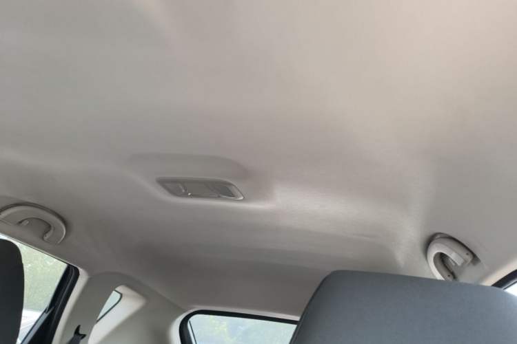 Used Dongfeng Fengdu MX5 2016 1.4T Manual Fashion Edition Headliner