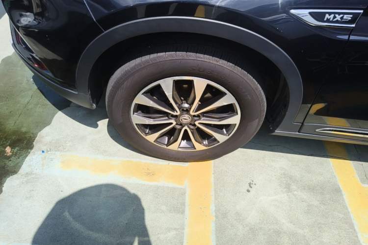 Used Dongfeng Fengdu MX5 2016 2.0L Automatic Flagship Edition Left Front Wheel Hub