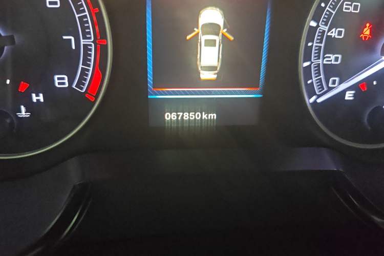Used Dongfeng Fengdu MX5 2016 1.4T Manual Fashion Edition Odometer Close Up