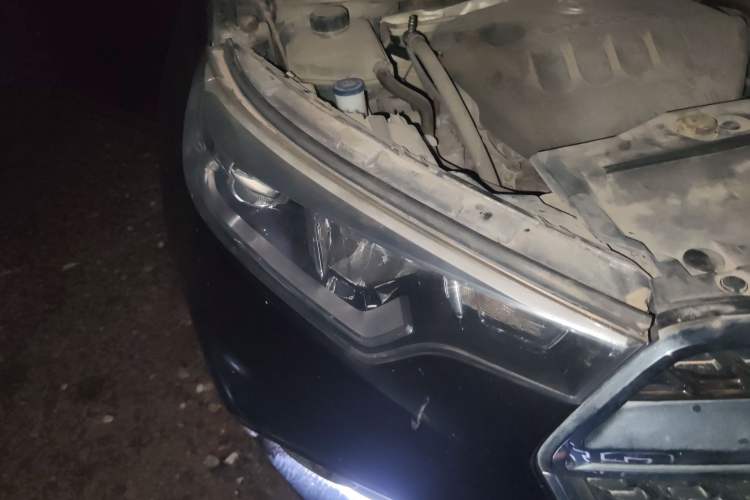 Used Dongfeng Fengdu MX5 2016 1.4T Manual Luxury Edition Right Front Headlight