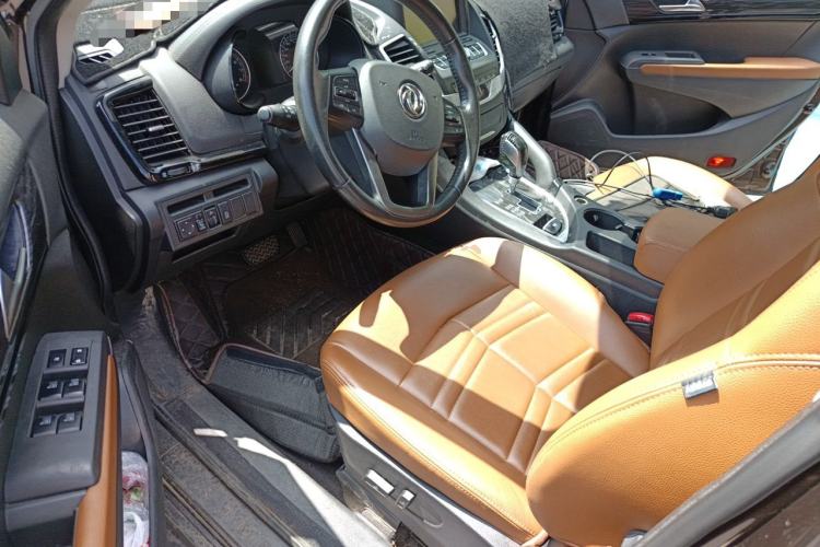 Used Dongfeng Fengdu MX5 2016 2.0L Automatic Flagship Edition Driver Seat