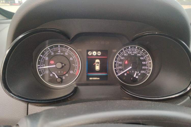 Used Dongfeng Fengdu MX5 2016 2.0L Manual Elite Edition Instrument Cluster