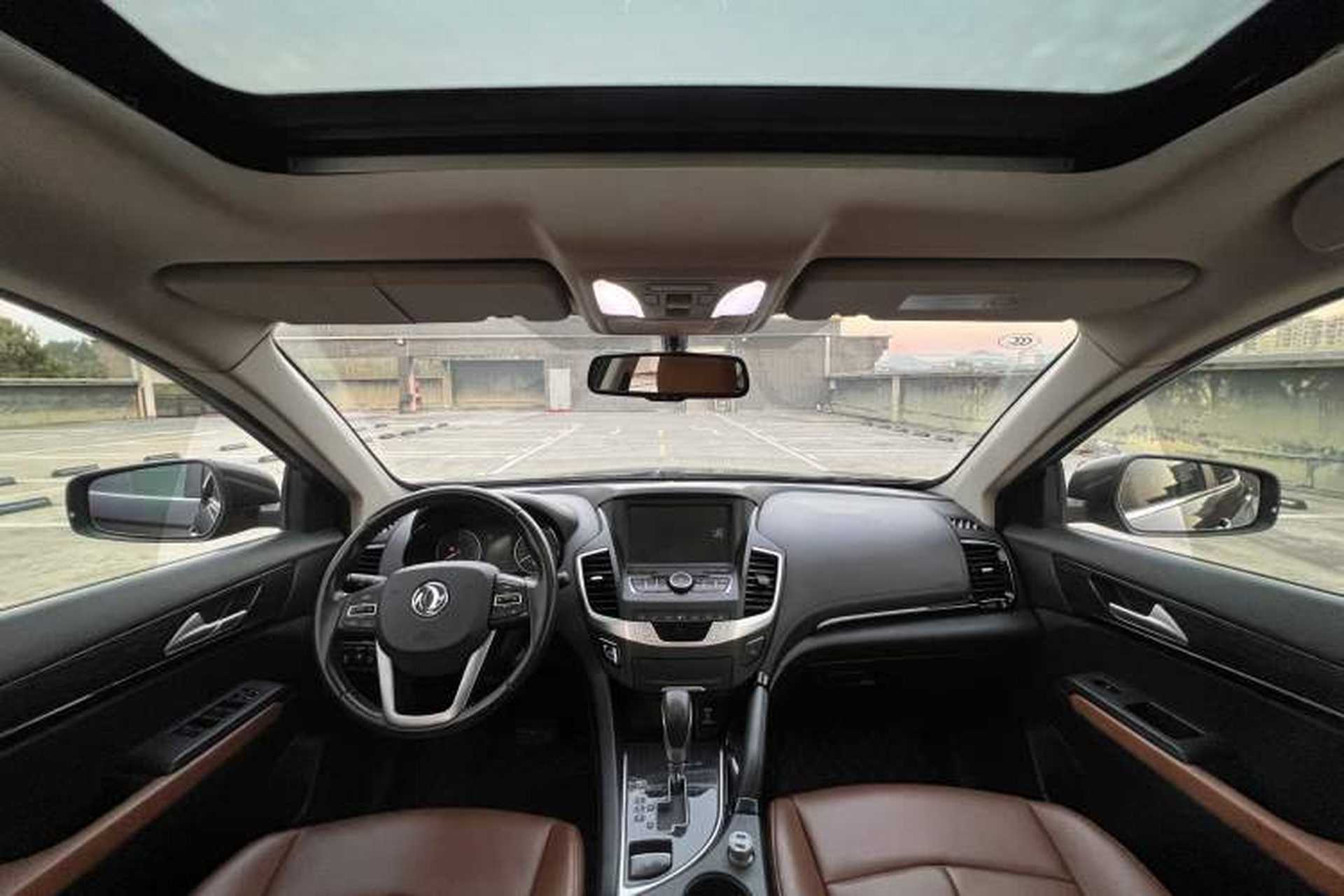 Used Dongfeng Fengdu MX5 2016 2.0L Automatic Flagship Edition Interior 10