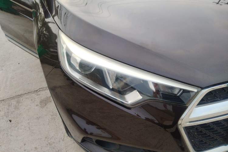 Used Dongfeng Fengdu MX5 2016 2.0L Manual Elite Edition Right Front Headlight