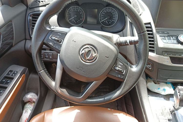 Used Dongfeng Fengdu MX5 2016 2.0L Automatic Flagship Edition Steering Wheel