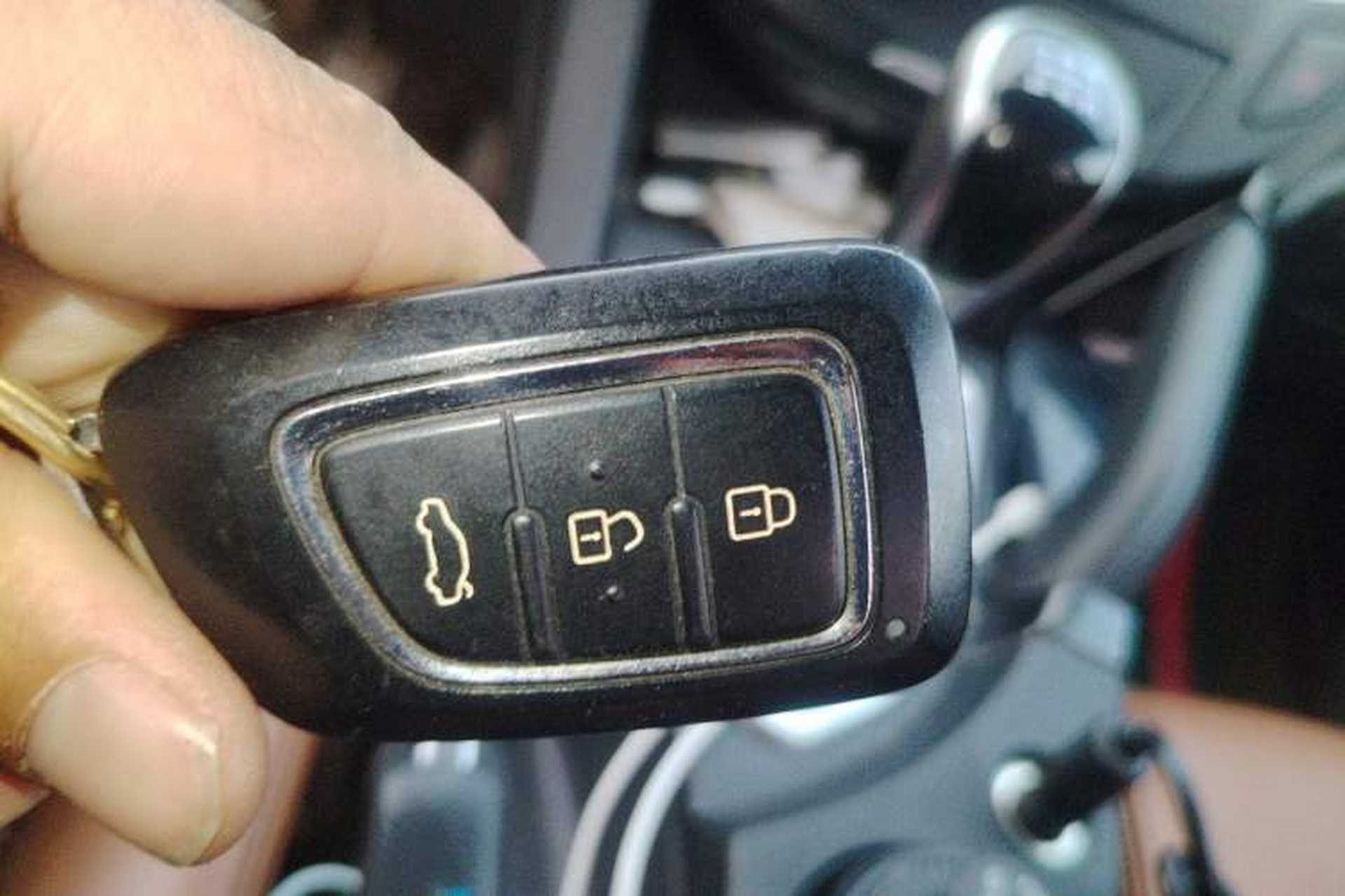 Used Dongfeng Fengdu MX5 2016 2.0L Manual Elite Edition Vehicle Key