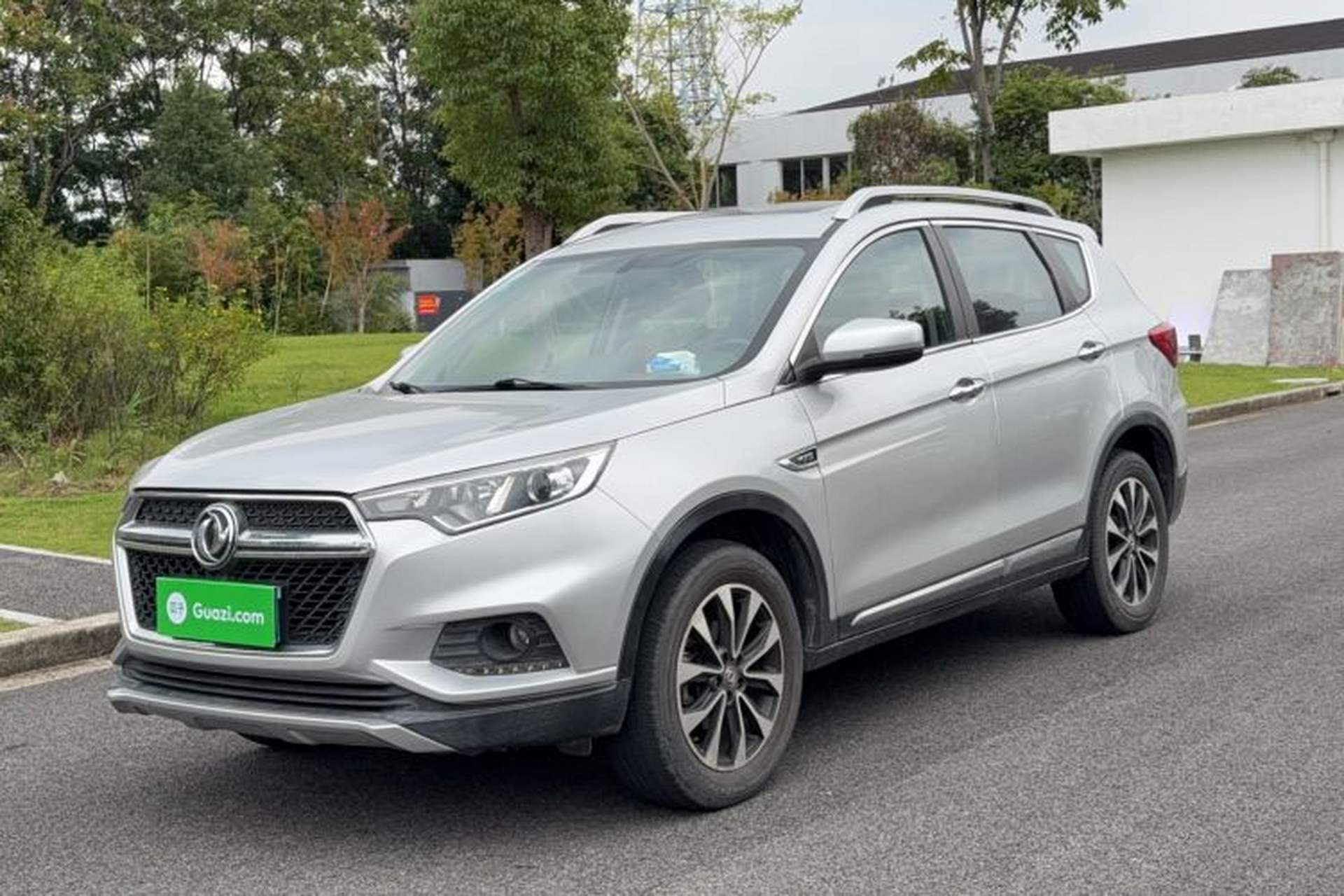Used Dongfeng Fengdu MX5 2016 2.0L Automatic Flagship Edition Exterior 1
