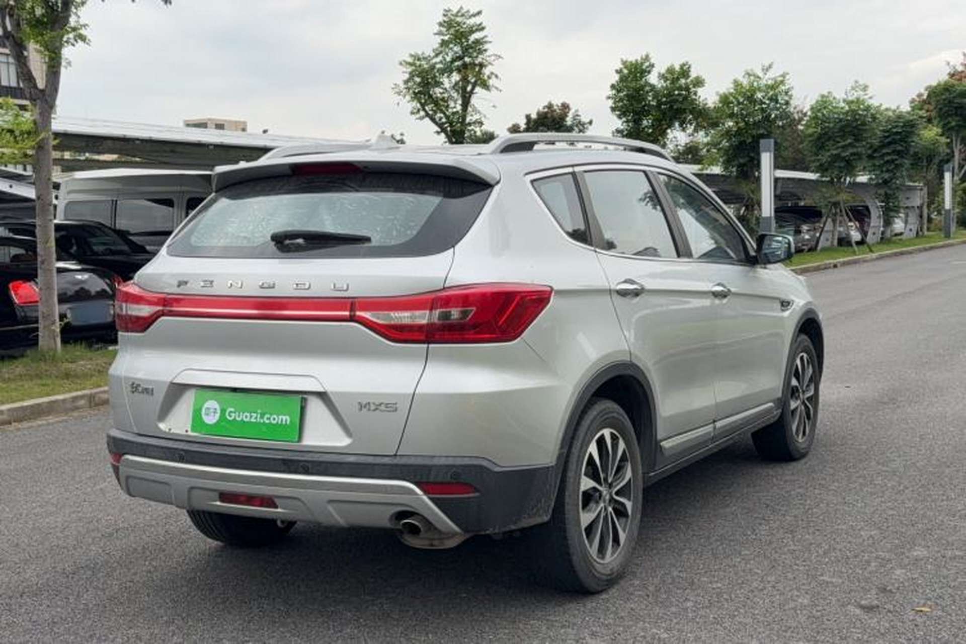Used Dongfeng Fengdu MX5 2016 2.0L Automatic Flagship Edition Exterior 4
