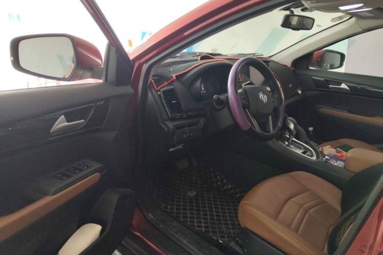 Used Dongfeng Fengdu MX5 2016 2.0L Automatic Flagship Edition Driver Seat